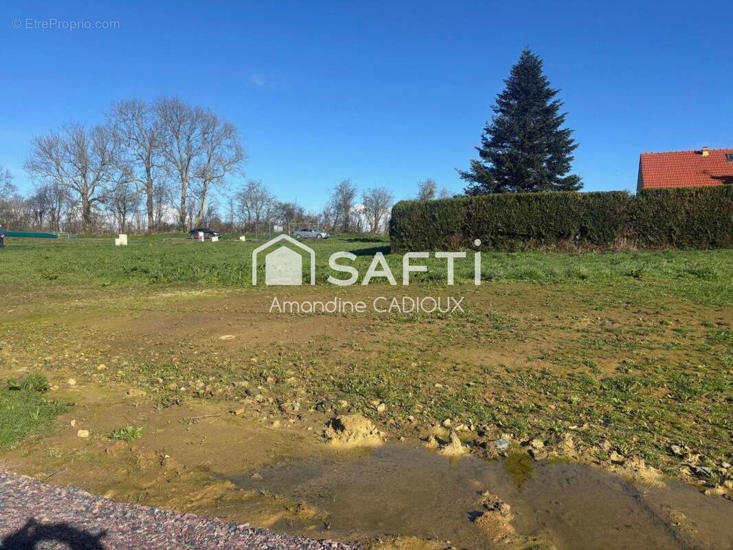 Terrain 711 m² à Cardonville  - photo 4