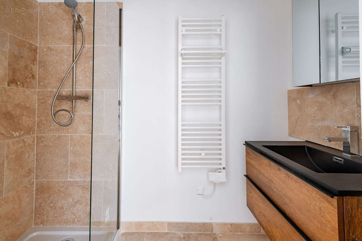 Appartement à BOLLENE