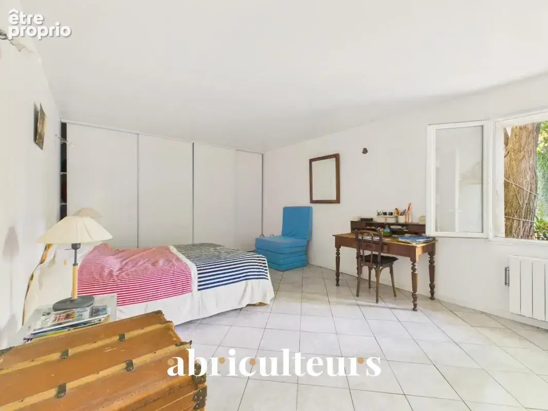 Mas provençal de 310 m² avec piscine et parc arboré de 7 880 m² — PNR des Alpilles - photo 6