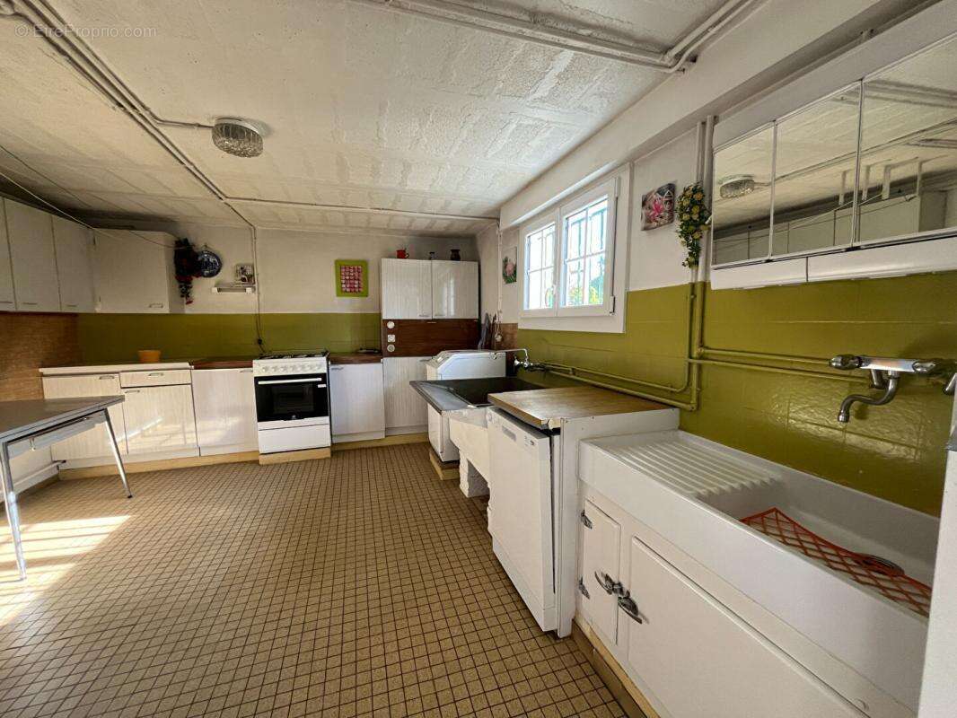 Maison à NEUVILLE-DE-POITOU