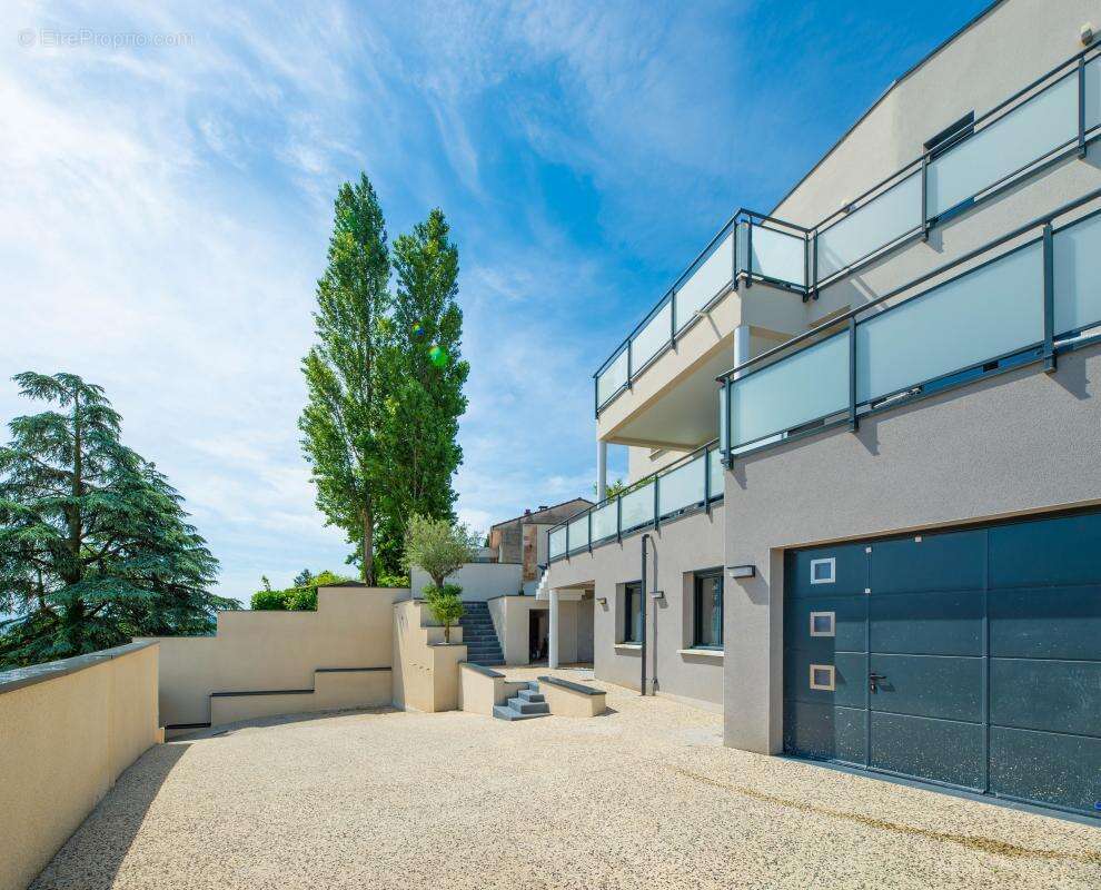 Maison à GRENAY