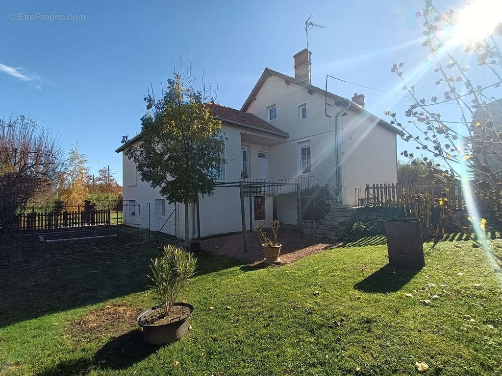 Maison à SAINT-POURCAIN-SUR-SIOULE