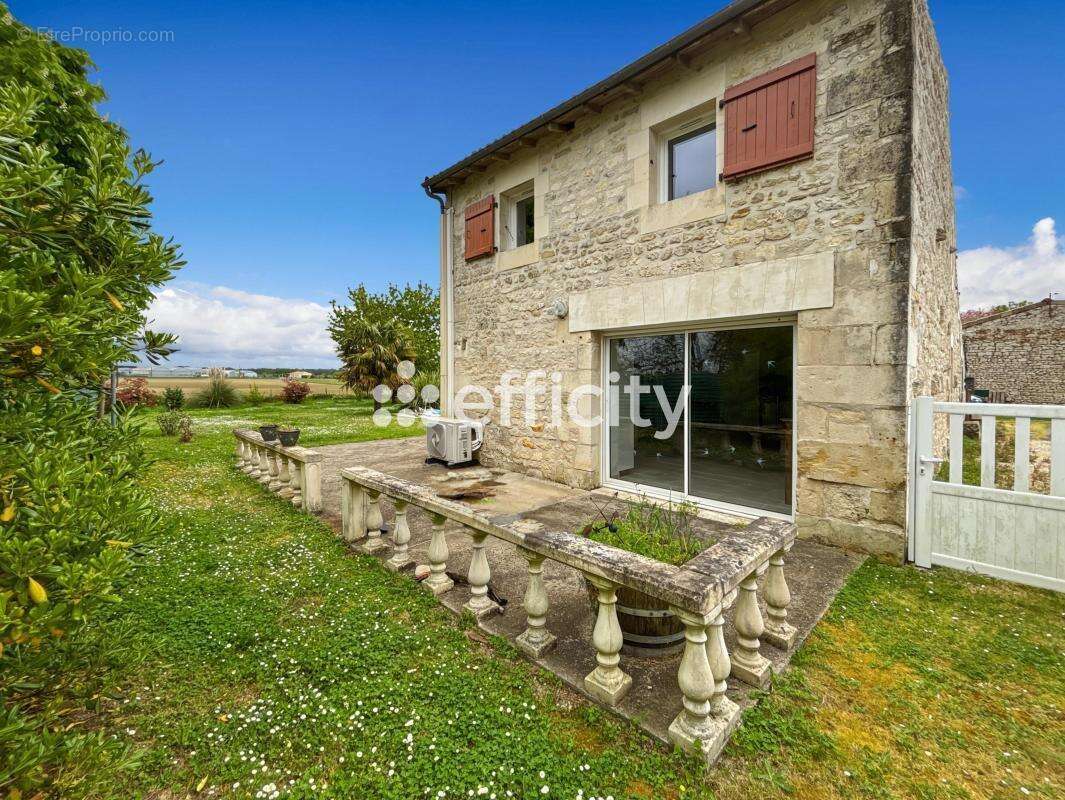 Maison à RETAUD