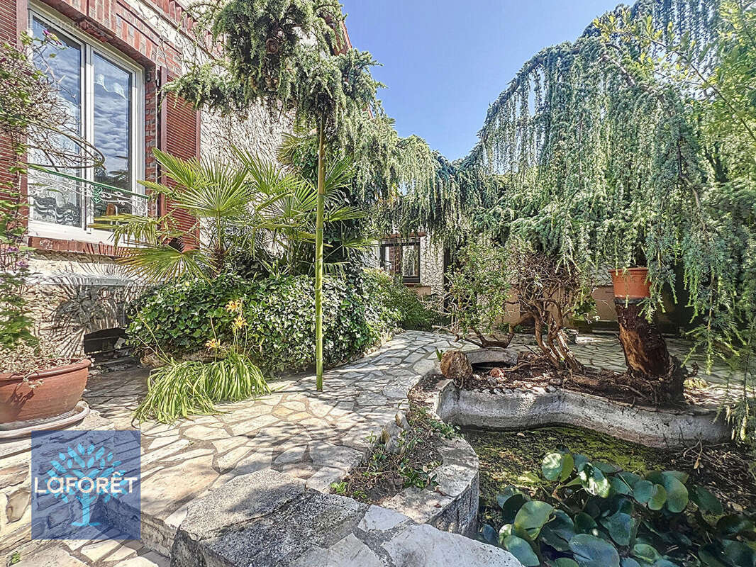 Maison à BALLANCOURT-SUR-ESSONNE