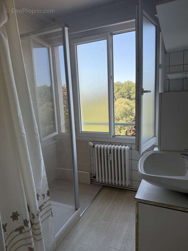 Appartement à MOULINS