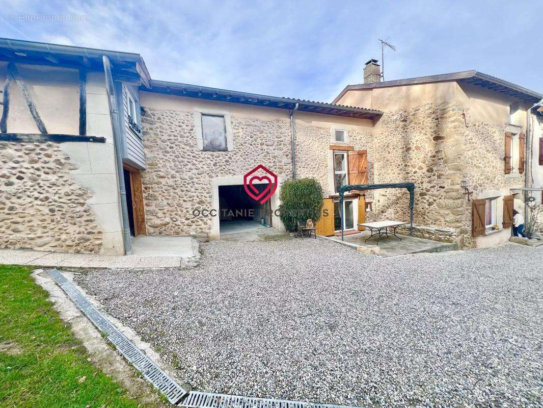 Maison à SAINT-JEAN-DU-FALGA