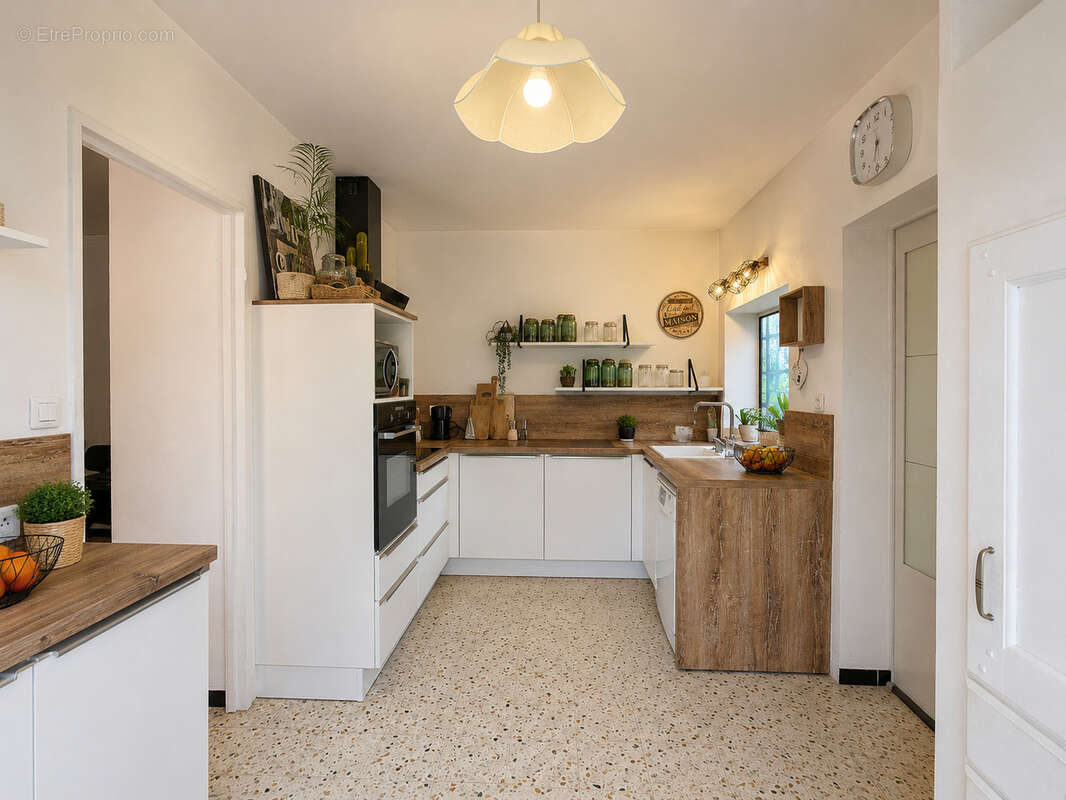 Maison 116 m² à Bagnols-Sur-Ceze  - photo 3