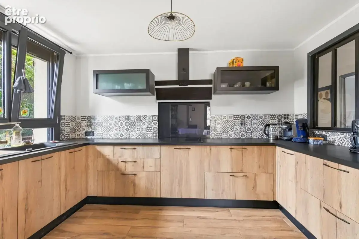 Maison de 6 pièces de 153 m² à Carpentras - photo 7