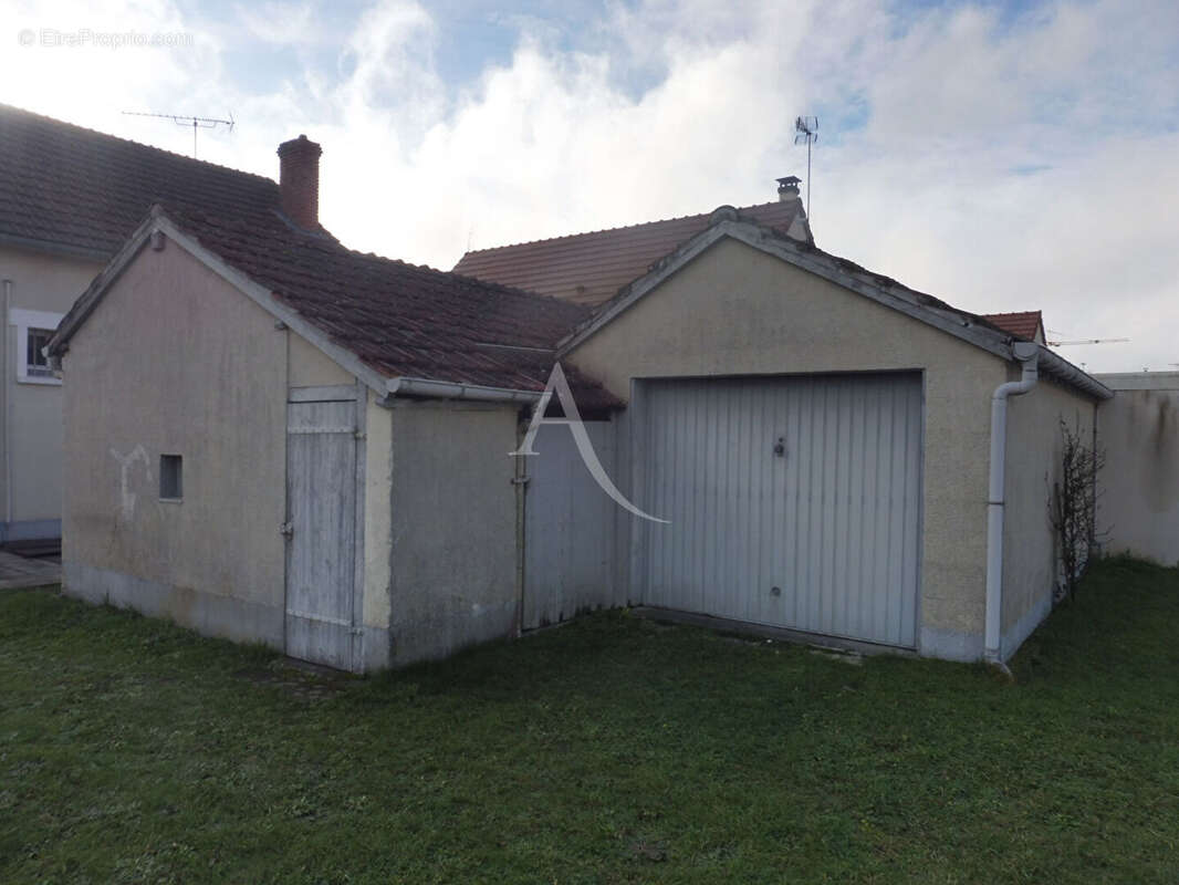 Maison à LAMOTTE-BEUVRON