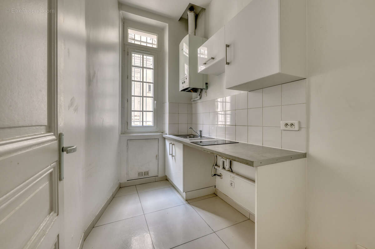 Appartement à LEVALLOIS-PERRET