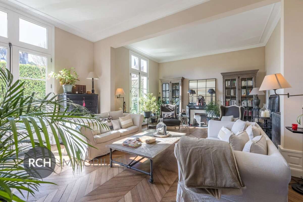 Maison à MONTFORT-L'AMAURY