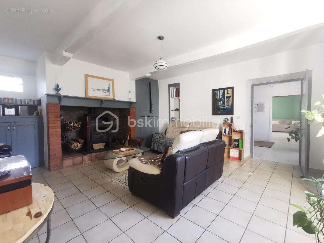 Maison à LABATUT-RIVIERE