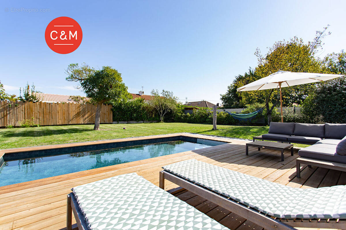 Maison à BOUGUENAIS