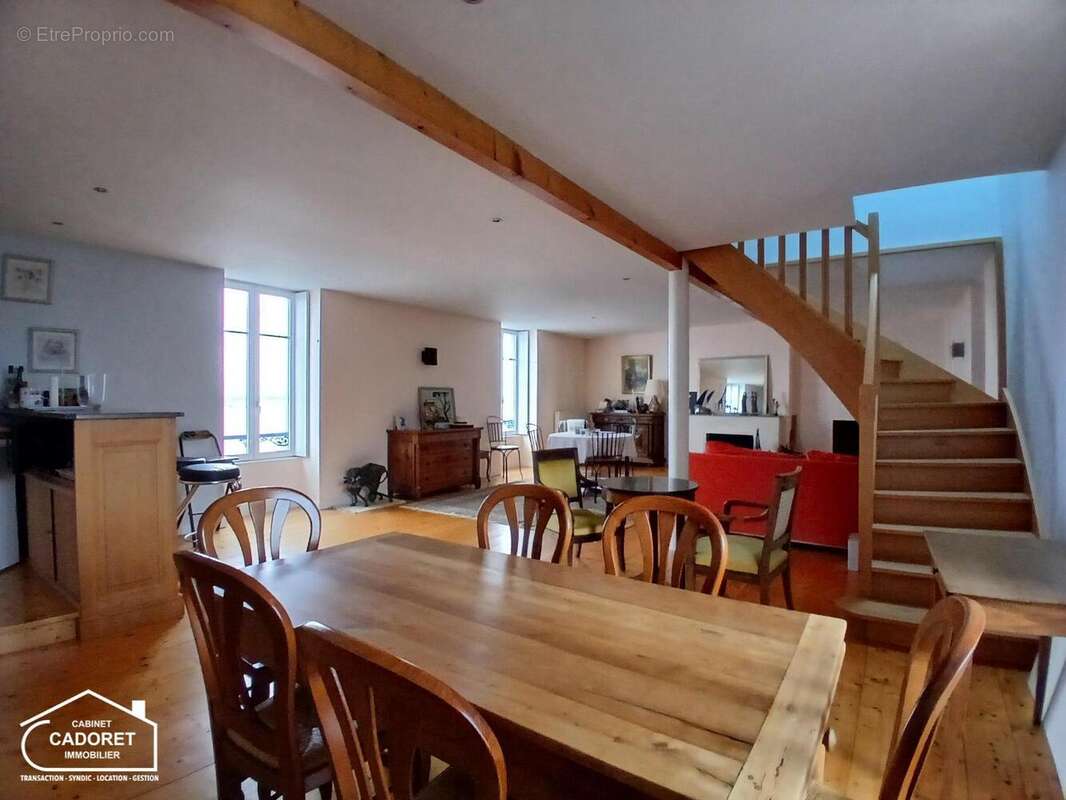   - Maison à PAIMBOEUF