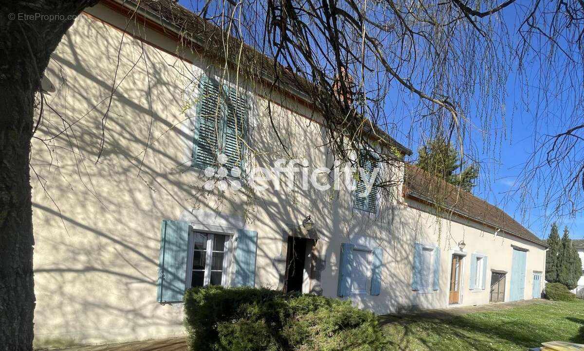 Maison à SERBANNES