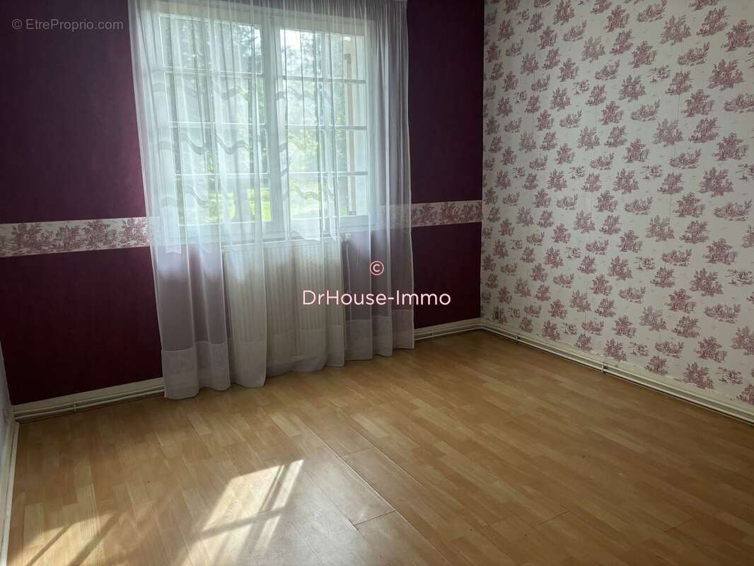 Maison à SAINT-MICHEL-DE-RIEUFRET