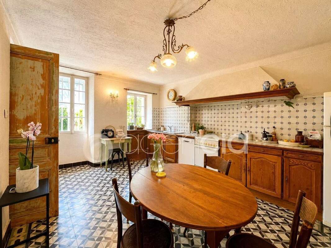 Plan de grasse  maison type mas provencal  232 m2 - photo 8