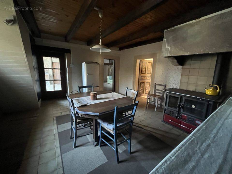 Maison à SAINT-BRESSON