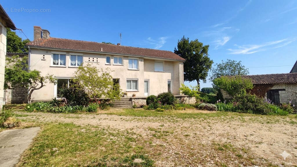 Maison à THURE