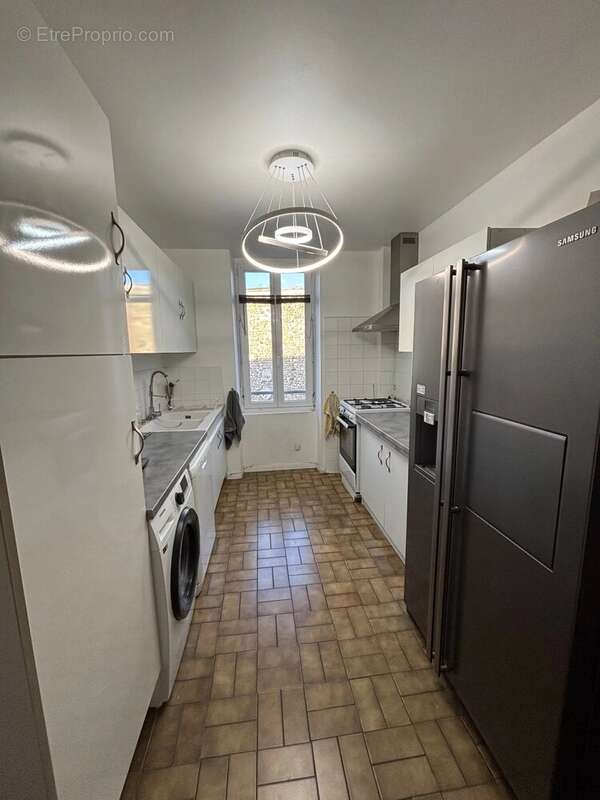 Appartement à MEYRANNES