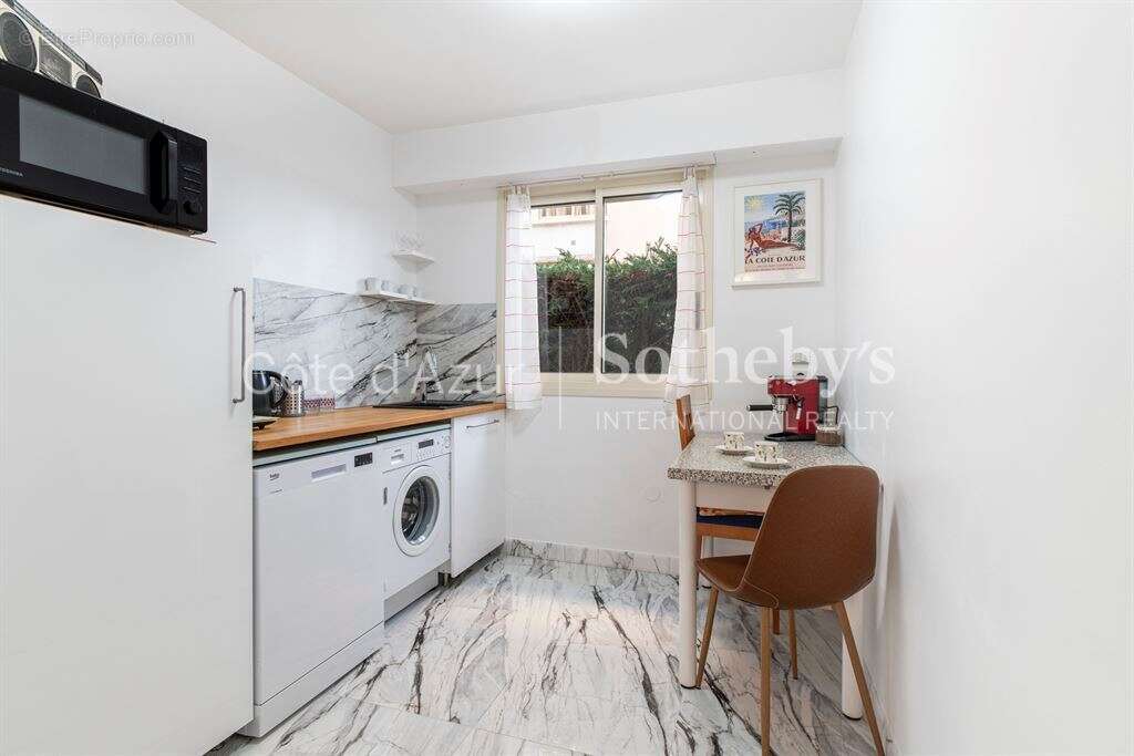 Appartement à ROQUEBRUNE-CAP-MARTIN