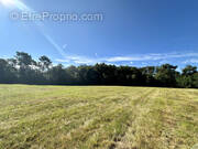Terrain à MARCILLAC-SAINT-QUENTIN