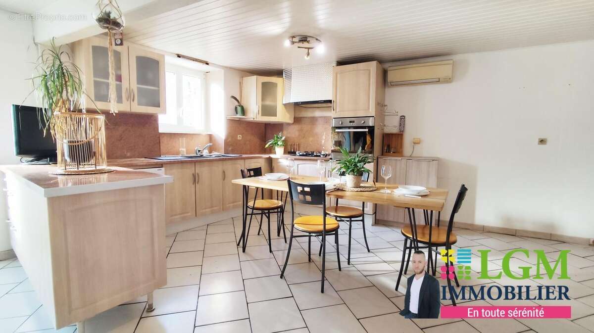 Maison à LE GUE-D&#039;ALLERE