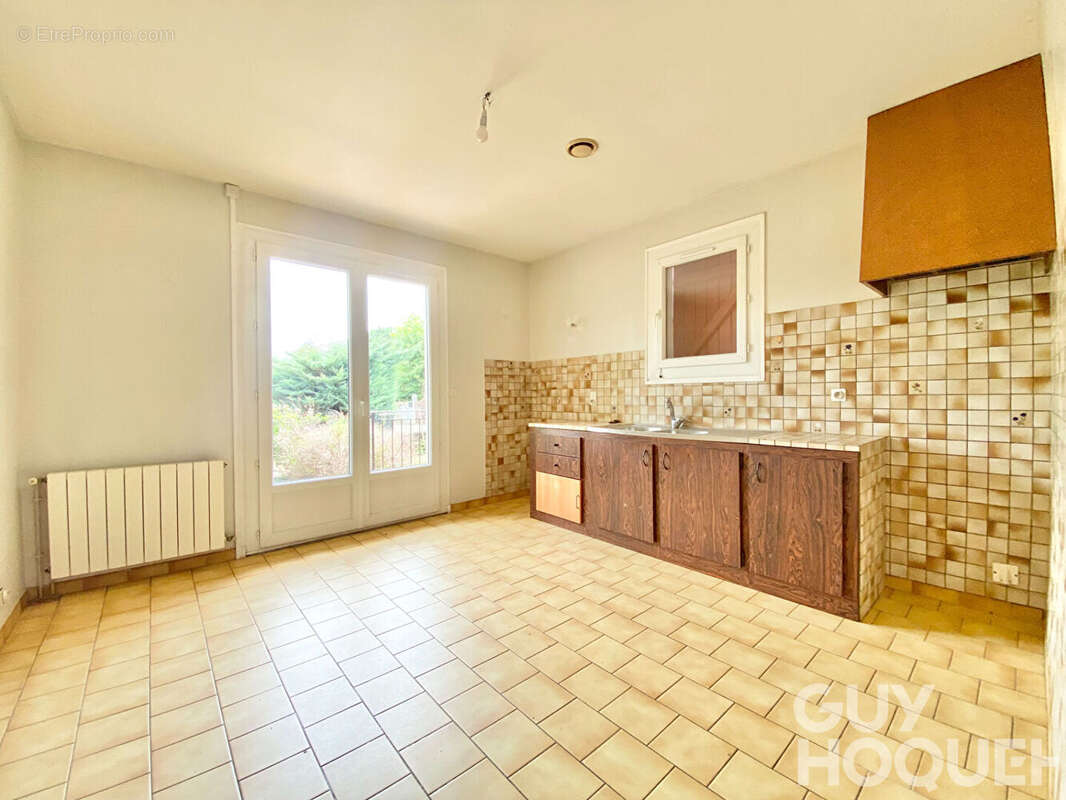 Maison familiale de 107 m²  proche Salies de Béarn sur un terrain de 2 800 m² - photo 7