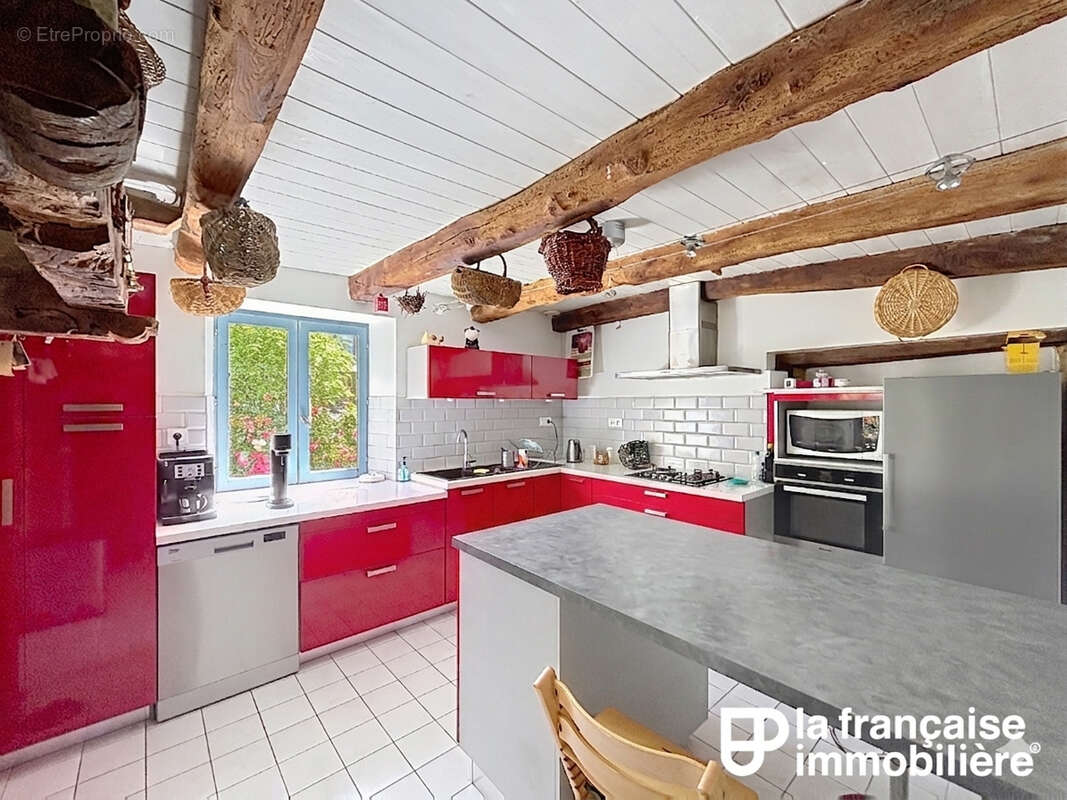 Maison à SAINT-SULPICE-LA-FORET