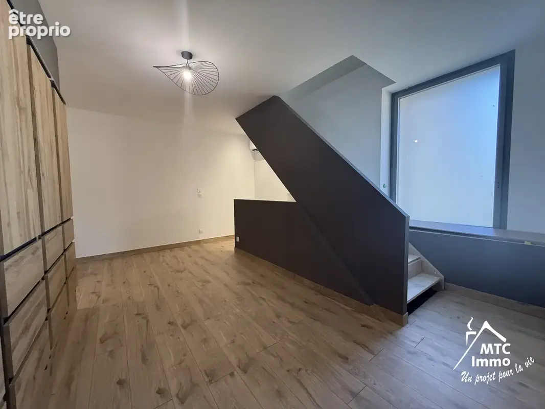 Triplex en pierre 182 m2 type maison de village haut standing 5 chambres piscine - photo 18