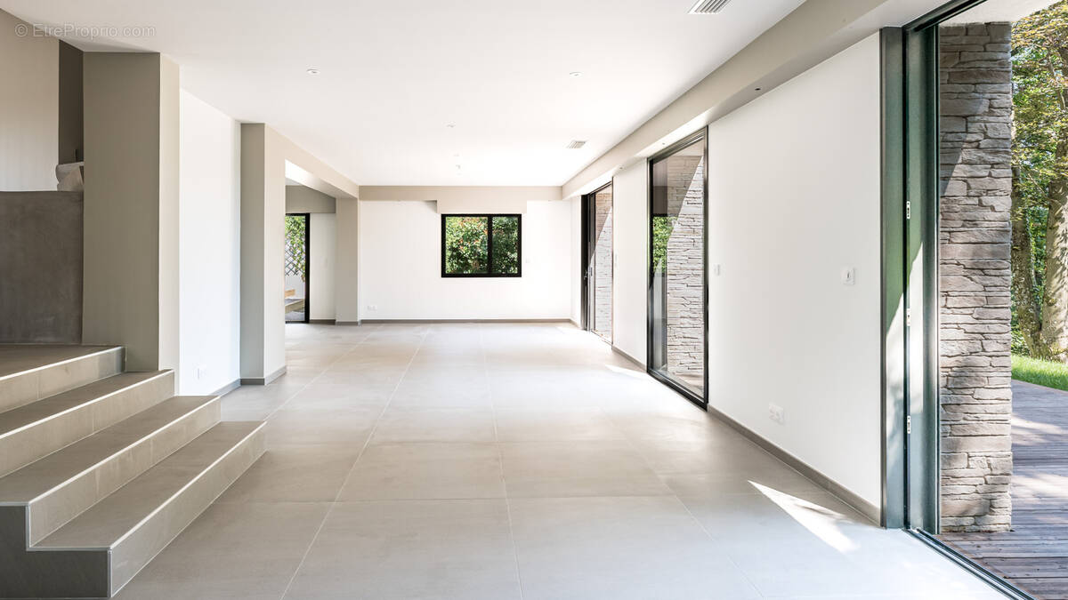 Maison à TASSIN-LA-DEMI-LUNE