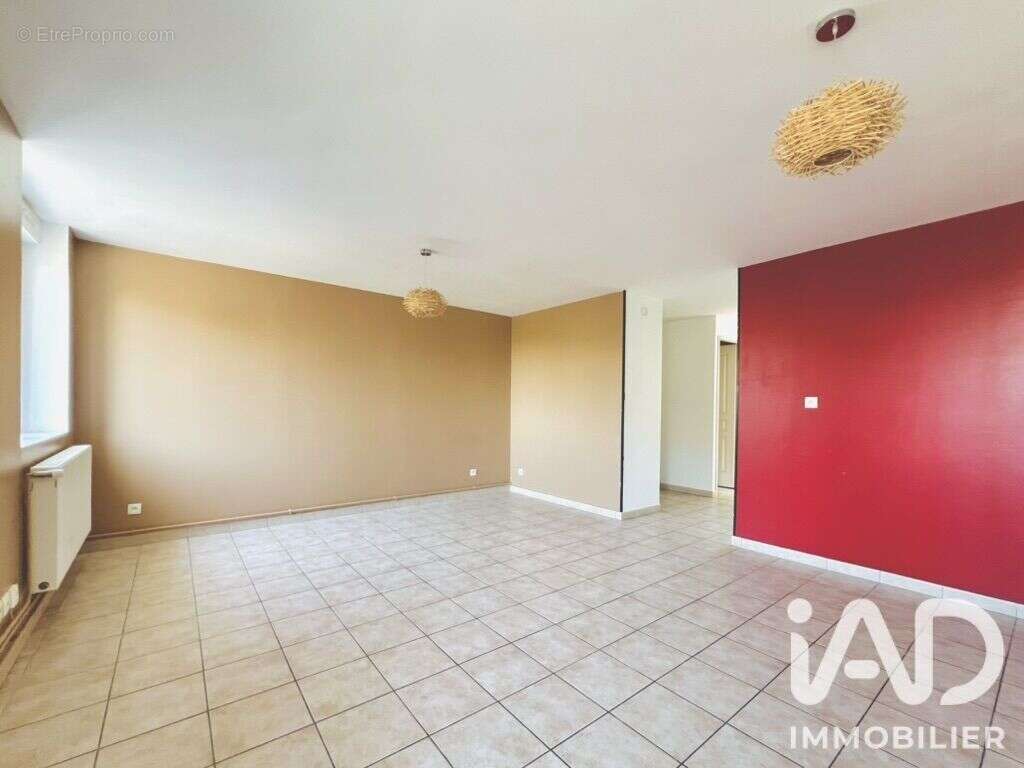 Appartement 56 m² à Saint-Laurent-De-Chamousset  - photo 7