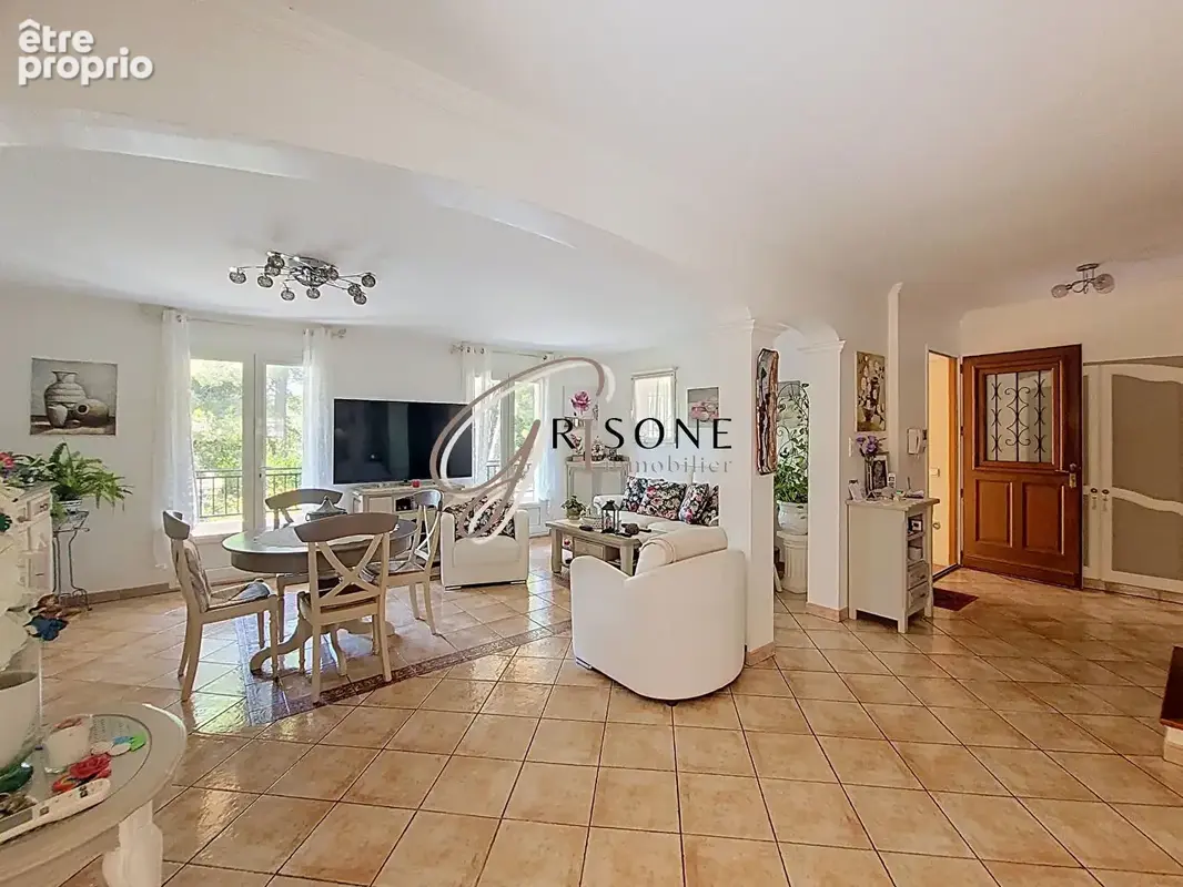 Villa de 127 m² au Brusc à Six-Fours les Plages - photo 4