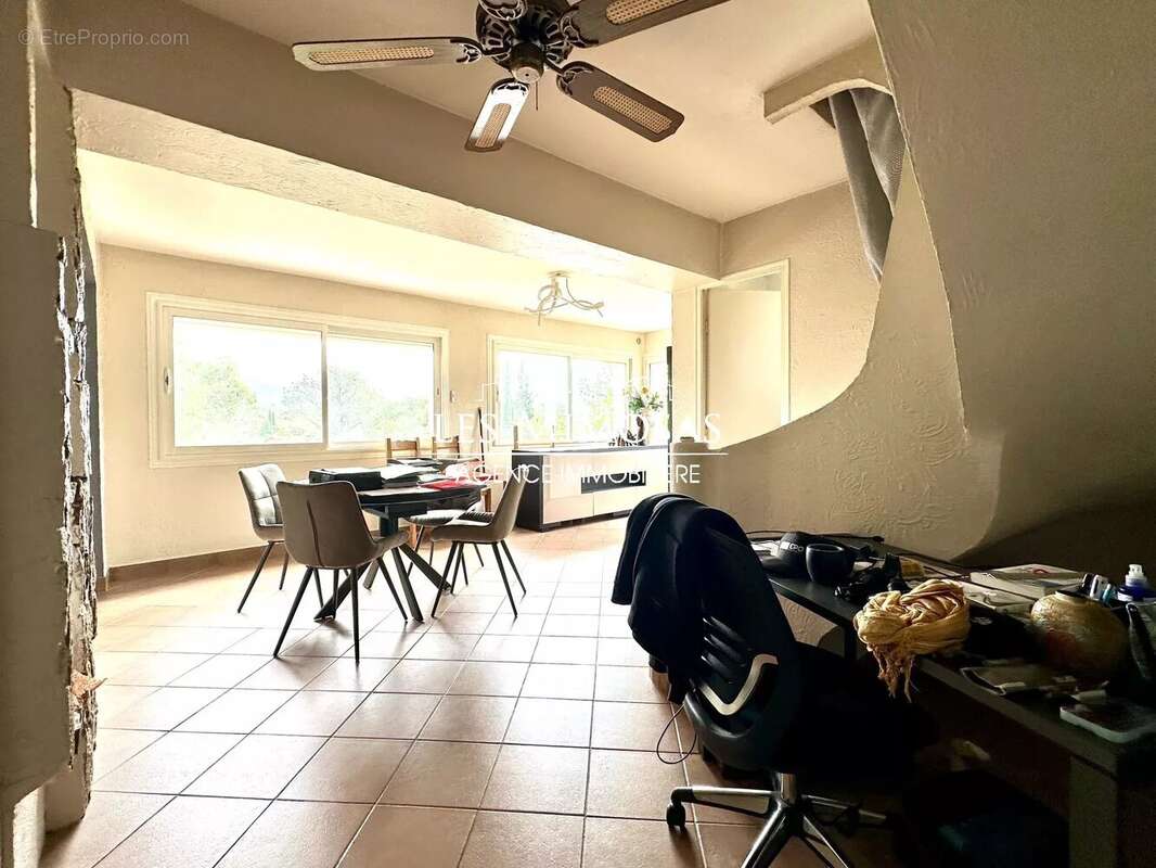 Maison à ROQUEBRUNE-SUR-ARGENS