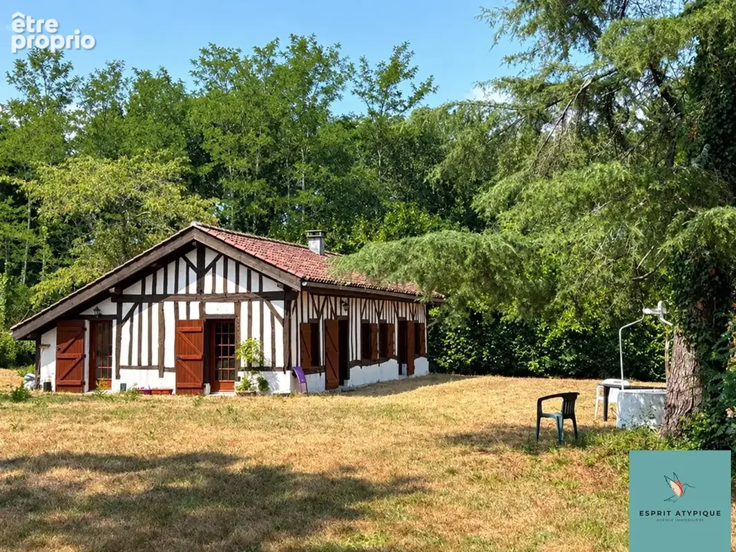 Photo Maison à Mezos au prix de 340 000€