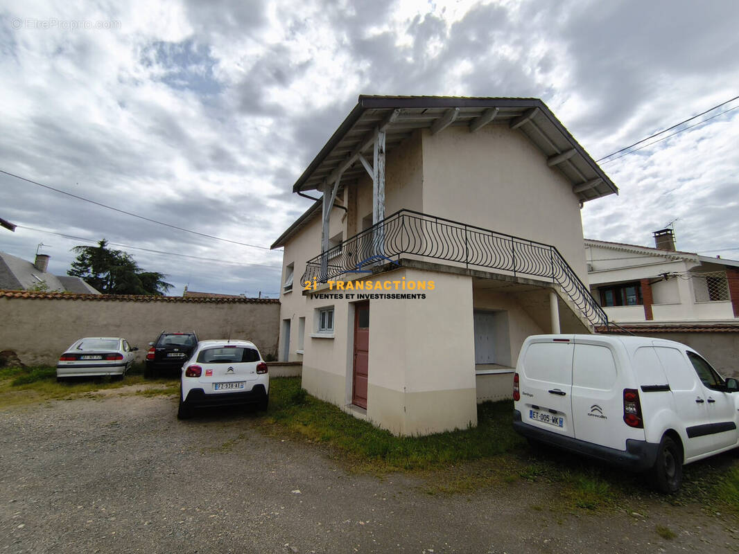 Appartement à SURY-LE-COMTAL