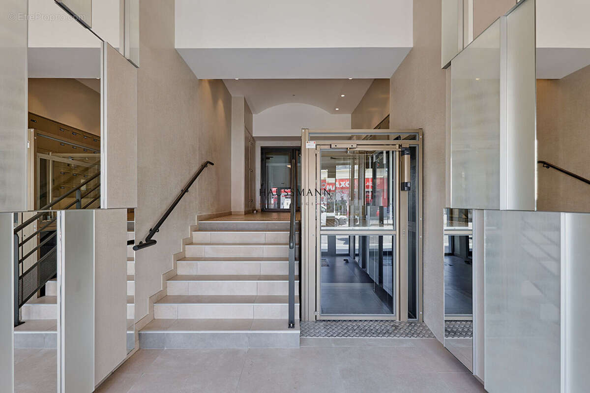 Appartement à PARIS-17E