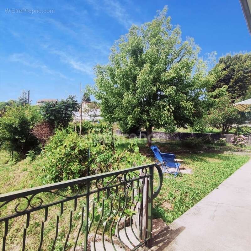 Maison à LA BATIE-DIVISIN