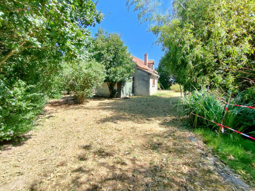 Maison à LORIGES