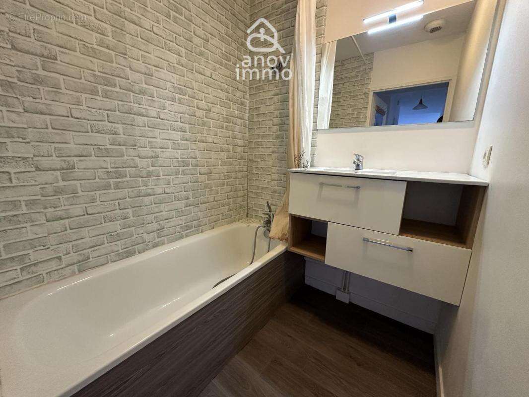 Appartement à MEYZIEU