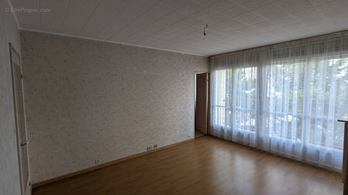 Appartement à CHENOVE