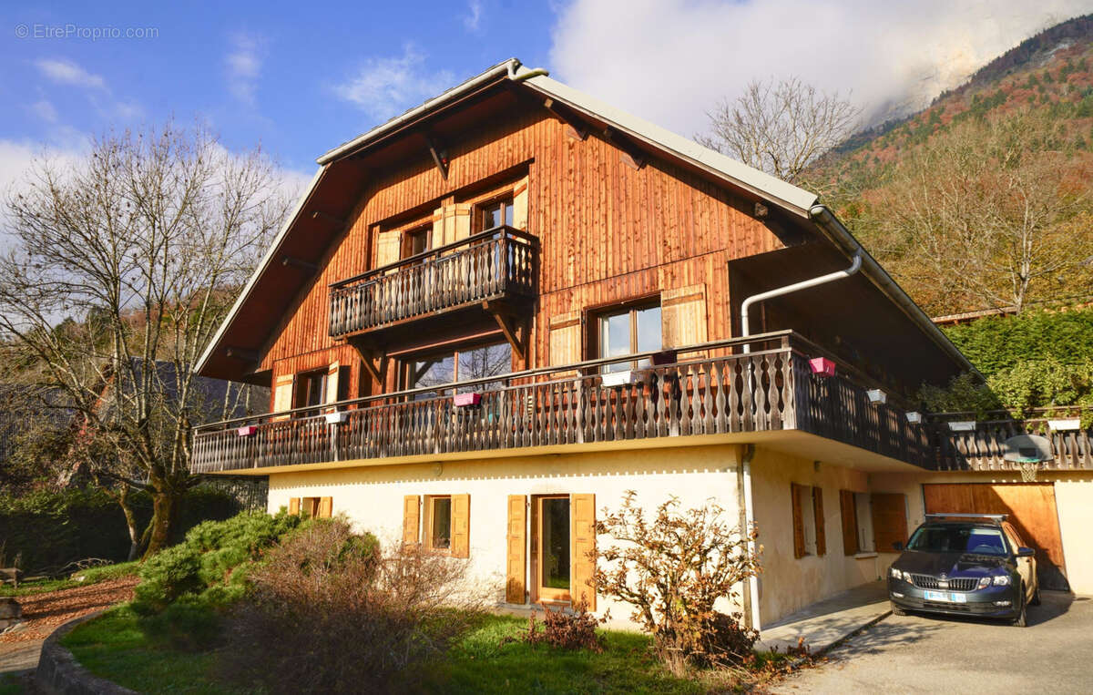 Maison à DINGY-SAINT-CLAIR