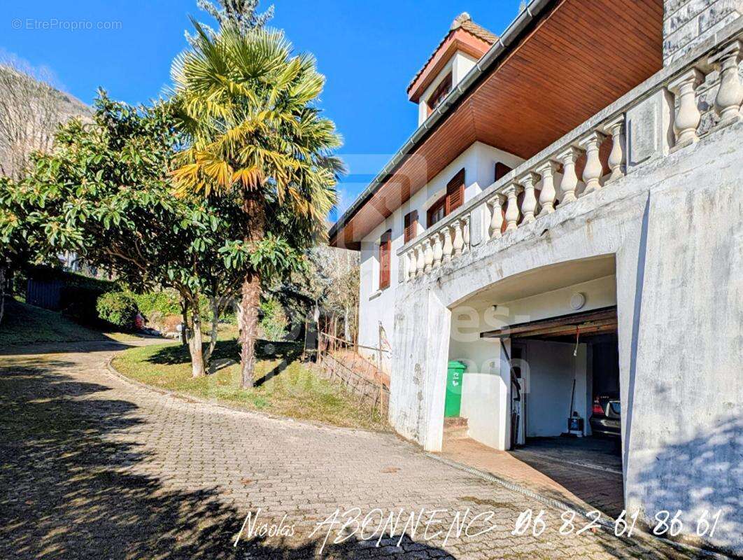 Maison à LA TRONCHE