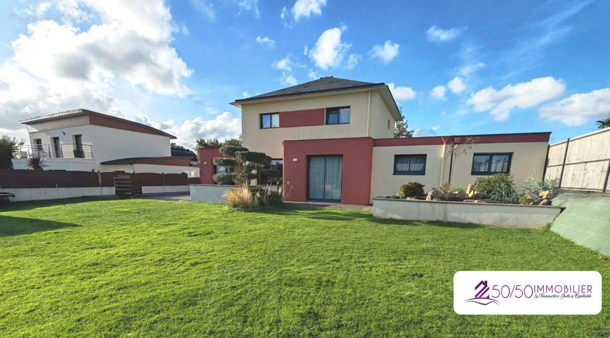 Maison à LANDIVISIAU