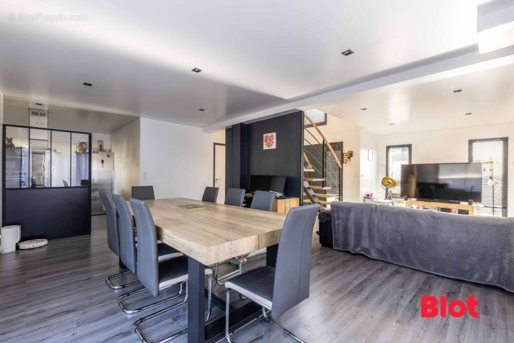 Maison à SAINT-AUBIN-DU-CORMIER