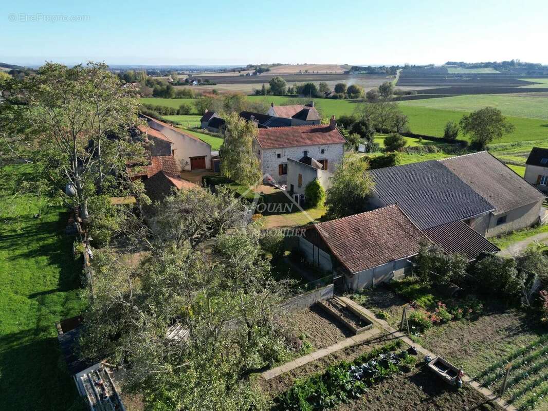 Maison à SAINT-POURCAIN-SUR-SIOULE