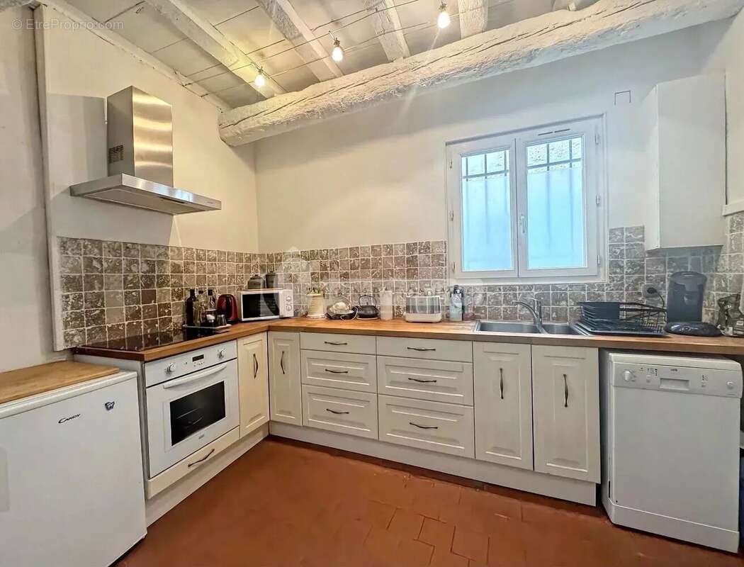 Maison rénovée en centre historique d'Arles - photo 2