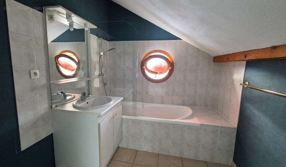 Appartement à AIX-LES-BAINS