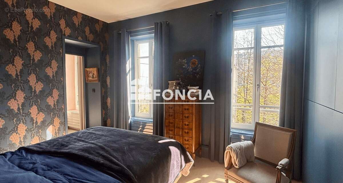 Maison d'architecte de 200 m2 sur terrain de 1280 m2 - photo 14