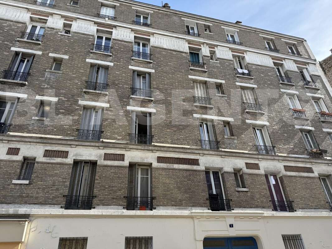 IMG_0526 - Commerce à PANTIN